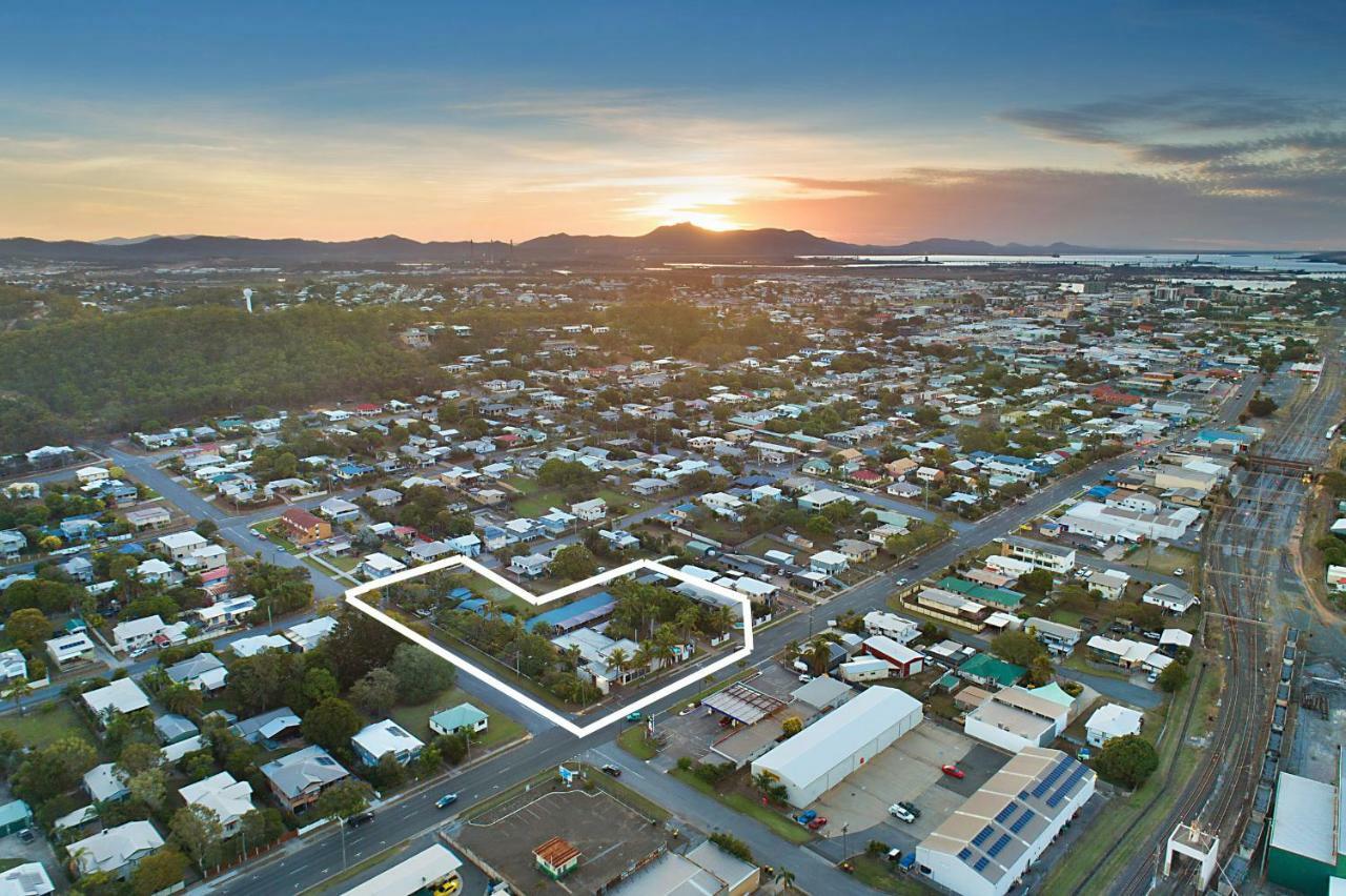 South Gladstone Motel Buitenkant foto